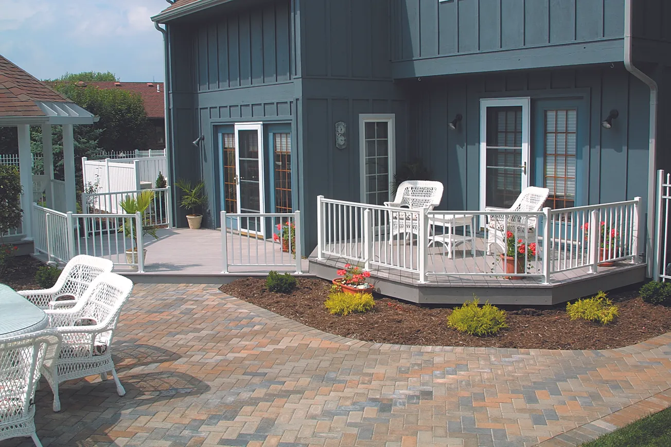 Classic Aluminum Picket Railing